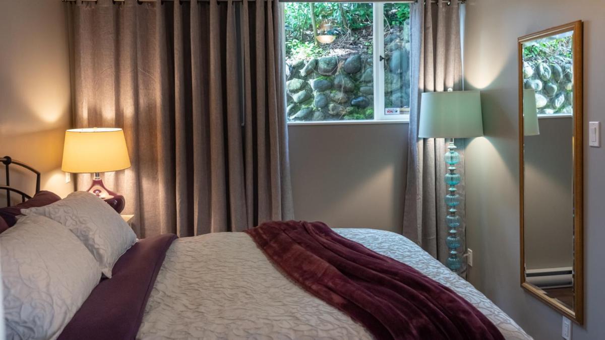Apartamento The Secret Garden Treehouse North Vancouver Exterior foto
